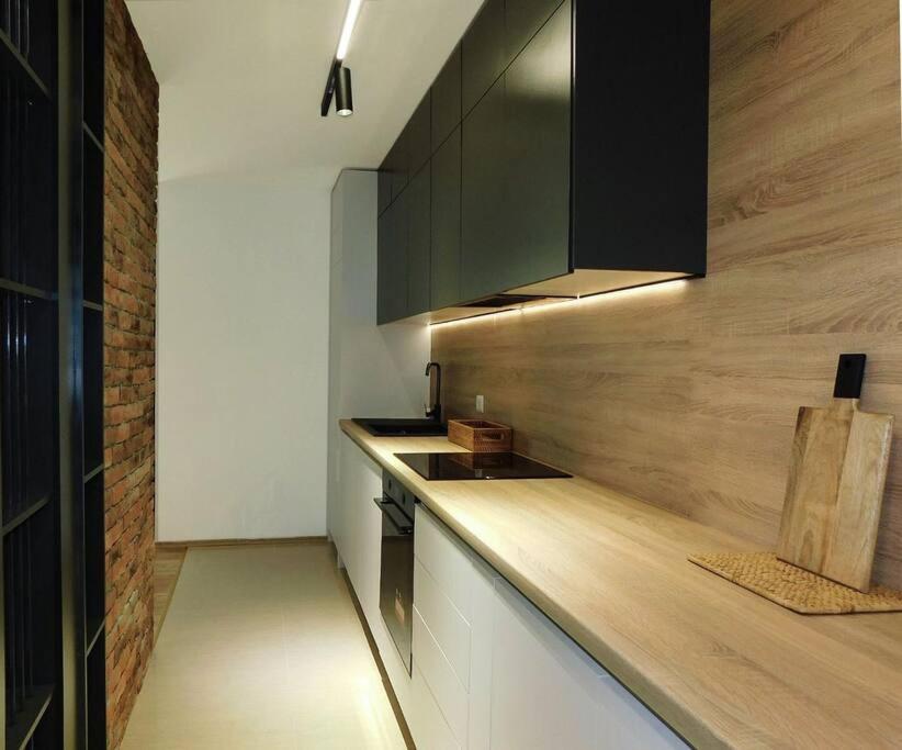 Queen'S Luxury Apartment Ohrid Bagian luar foto